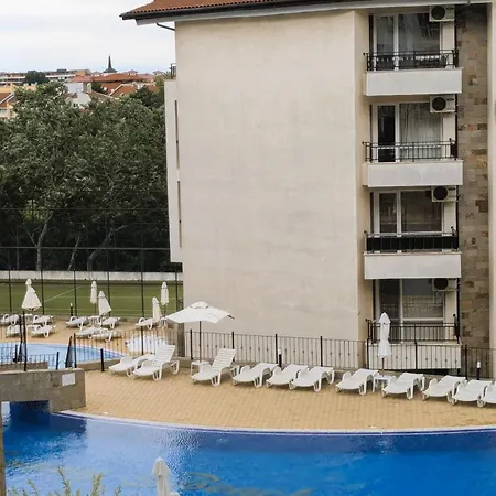 Sunny Hills 2 Bdr Apartment